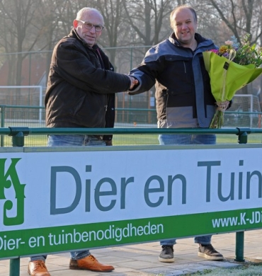 DSV’61 verwelkomt nieuwe bordsponsor VOB Plaagdier Beheer en Dier & Tuin.